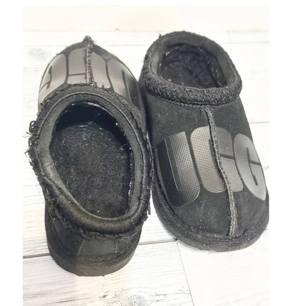 UGG Kids' Tasman II Scatter Graphic slippers black suede Sz 12